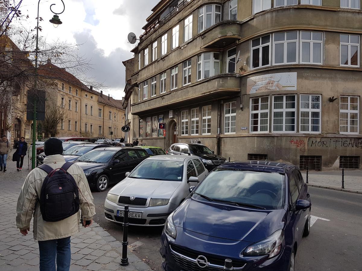 Dinicu Residence - Central Location Brasov Luaran gambar